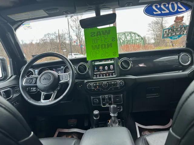 2022 Jeep Wrangler Unlimited Sahara Altitude 4x4