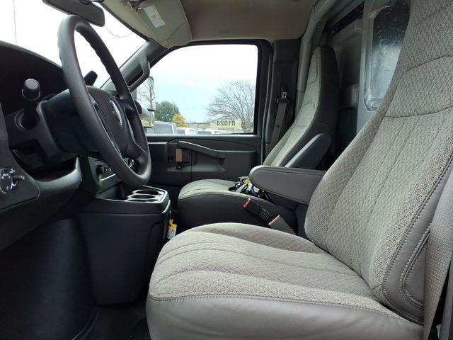 2025 GMC Savana Cutaway Work Van