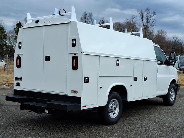 2025 GMC Savana Cutaway Work Van