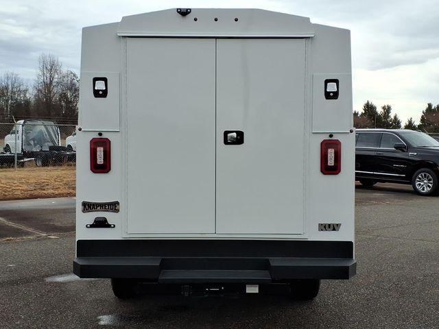 2025 GMC Savana Cutaway Work Van