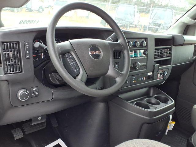 2025 GMC Savana Cutaway Work Van