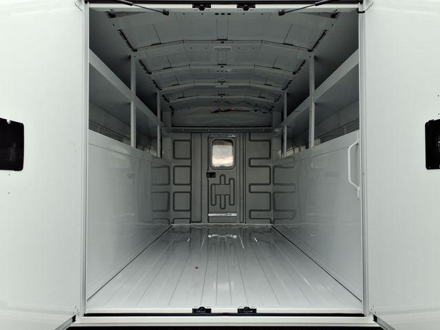 2025 GMC Savana Cutaway Work Van