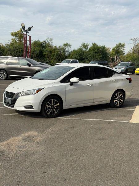2021 Nissan Versa SV Xtronic CVT