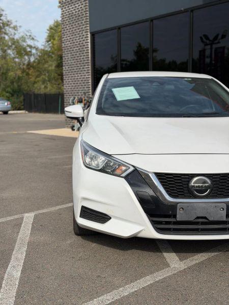 2021 Nissan Versa SV Xtronic CVT