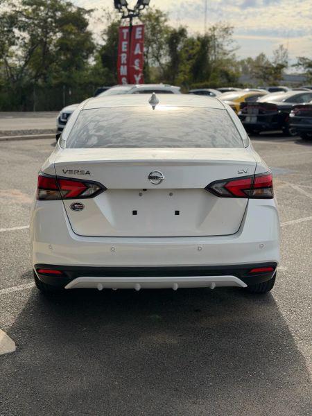 2021 Nissan Versa SV Xtronic CVT