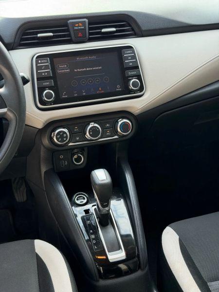 2021 Nissan Versa SV Xtronic CVT