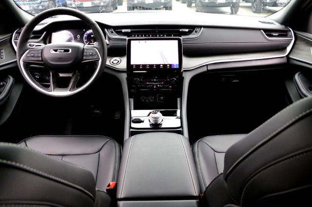 2025 Jeep Grand Cherokee L Limited 4x4