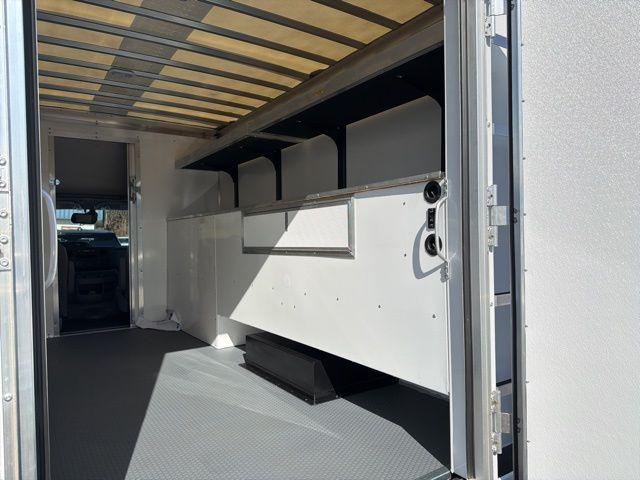 2026 Ford E-350 Cutaway Base