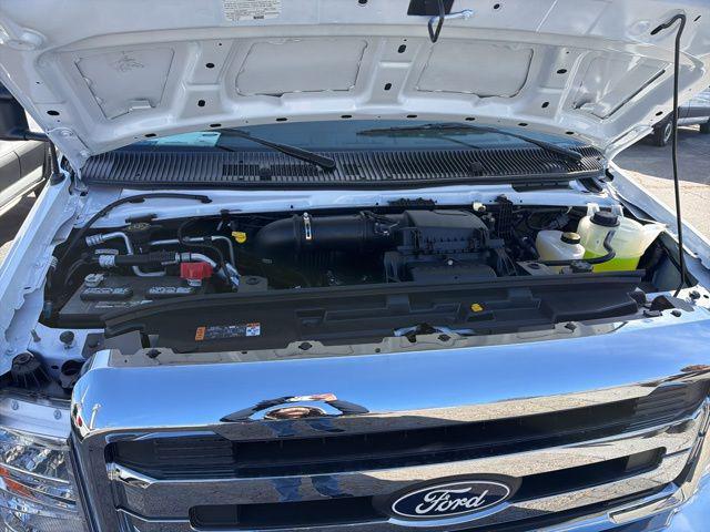 2026 Ford E-350 Cutaway Base