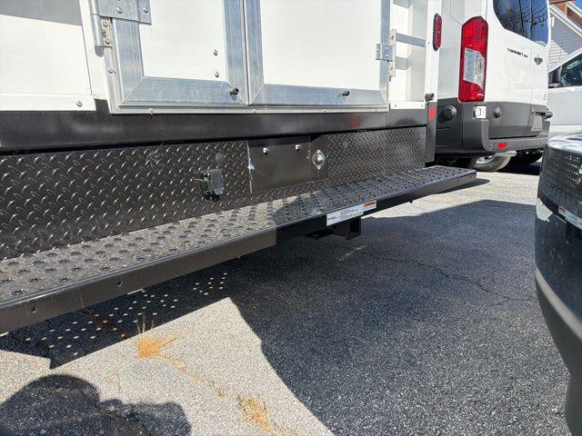 2026 Ford E-350 Cutaway Base