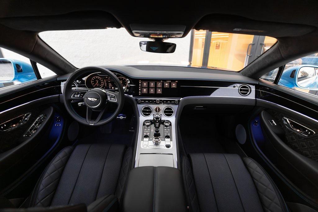 2022 Bentley Continental GT V8 photo 4