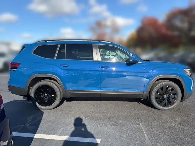 2026 Volkswagen Atlas SE with Technology