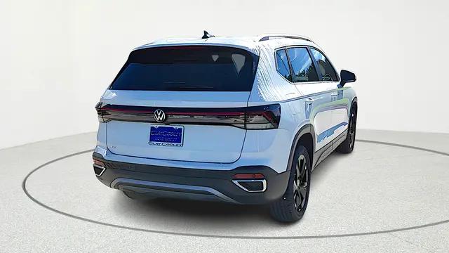 2026 Volkswagen Taos SE
