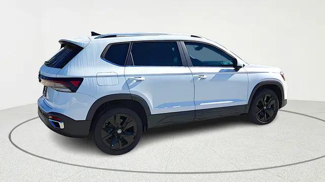2026 Volkswagen Taos SE
