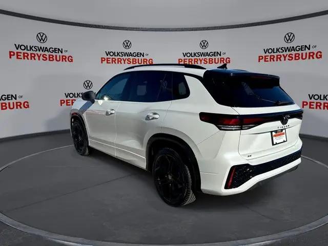 2026 Volkswagen Tiguan SE R-Line Black