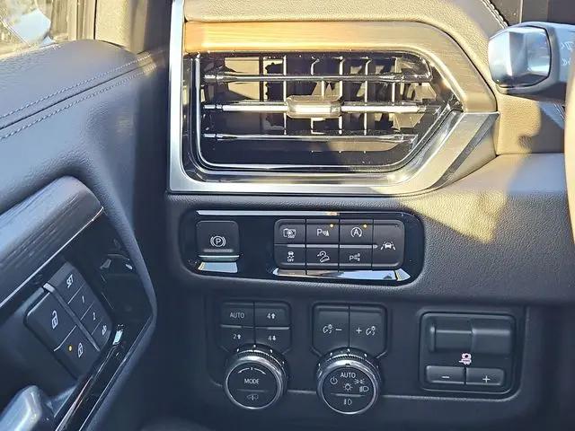 2026 GMC Yukon XL 4WD Denali
