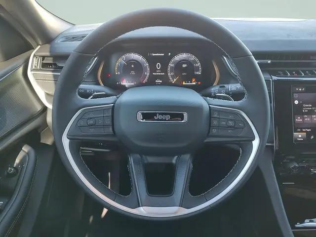 2025 Jeep Grand Cherokee L Laredo X 4x4