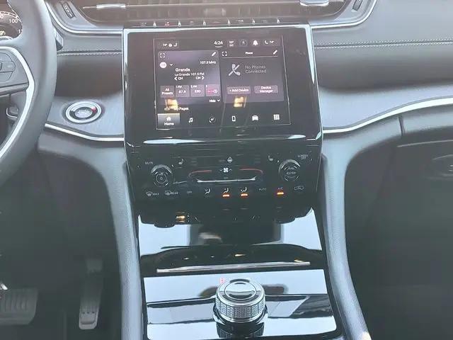 2025 Jeep Grand Cherokee L Laredo X 4x4