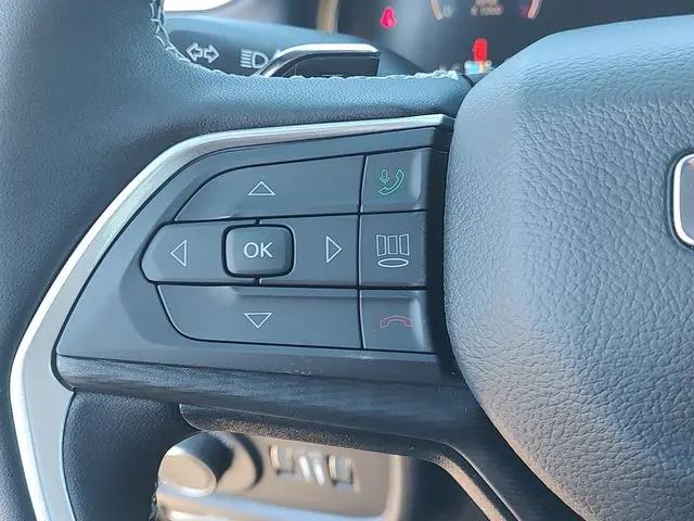 2025 Jeep Grand Cherokee L Laredo X 4x4