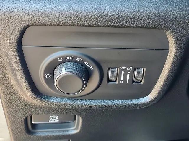 2025 Jeep Grand Cherokee L Laredo X 4x4