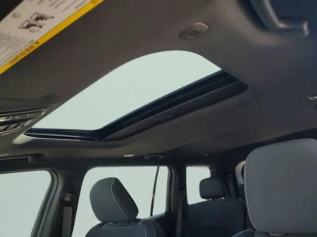 2025 Jeep Grand Cherokee L Laredo X 4x4