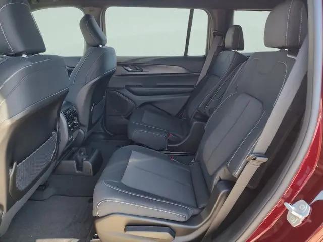 2025 Jeep Grand Cherokee L Laredo X 4x4