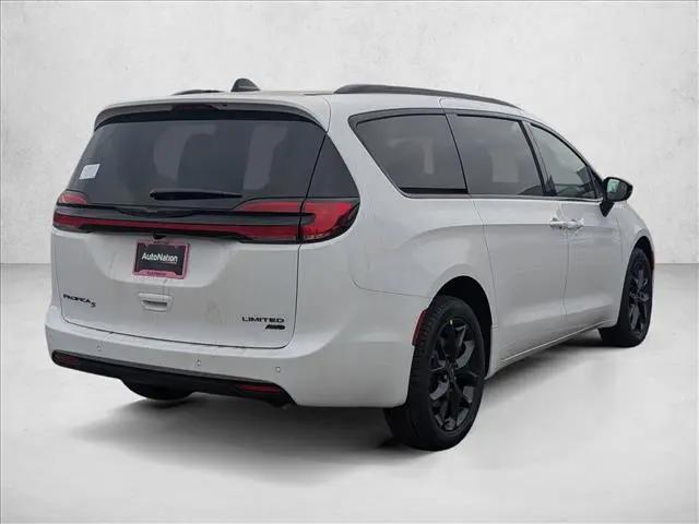 2026 Chrysler Pacifica Limited AWD