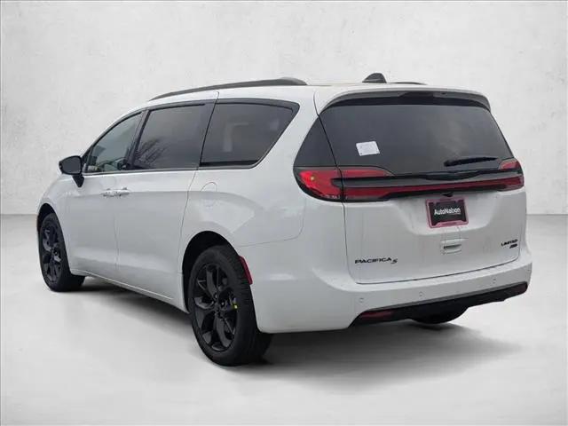 2026 Chrysler Pacifica Limited AWD