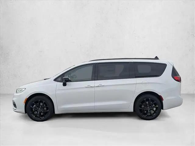 2026 Chrysler Pacifica Limited AWD