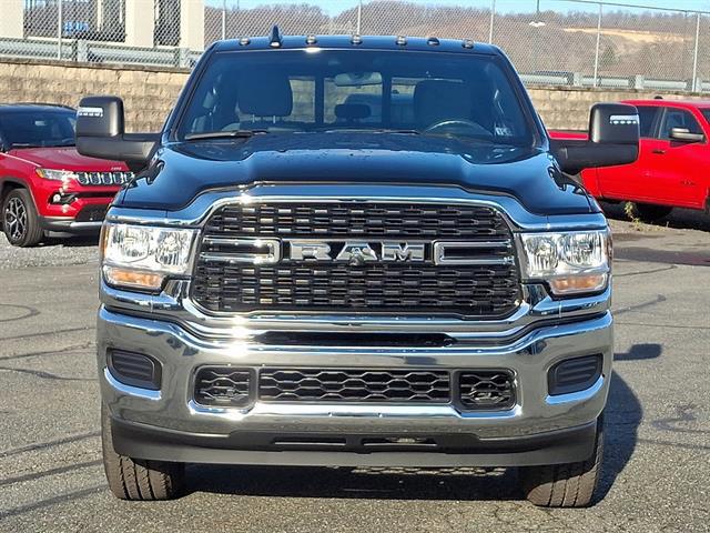 2024 RAM 2500 Tradesman Crew Cab 4x4 64 Box 2024 RAM 2500 Tradesman Crew Cab 4x4 64 Box