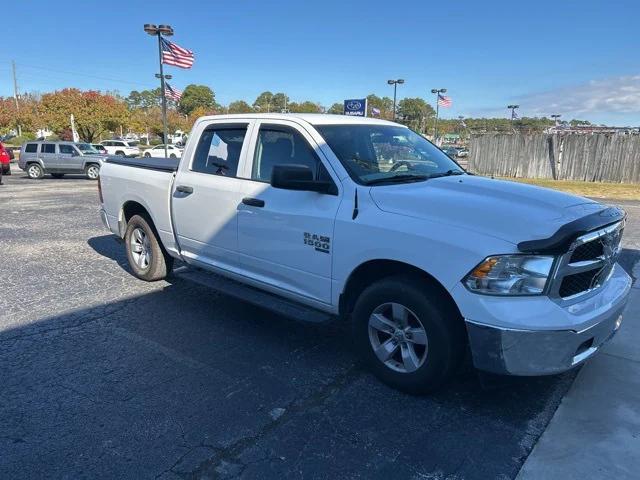 2022 RAM 1500 Classic SLT Crew Cab 4x2 57 Box 2022 RAM 1500 Classic SLT Crew Cab 4x2 57 Box