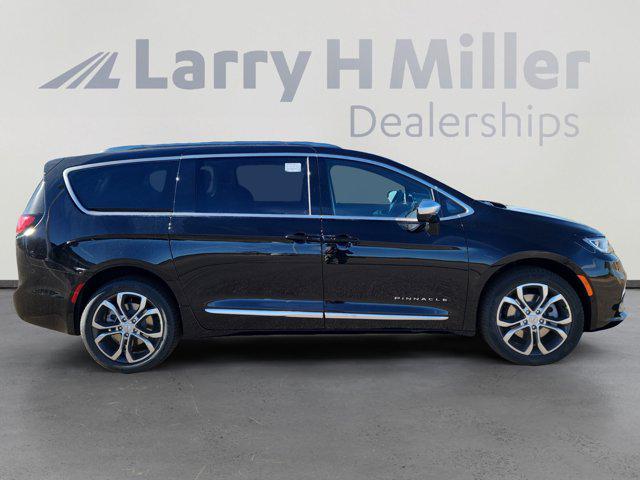2026 Chrysler Pacifica Pinnacle AWD