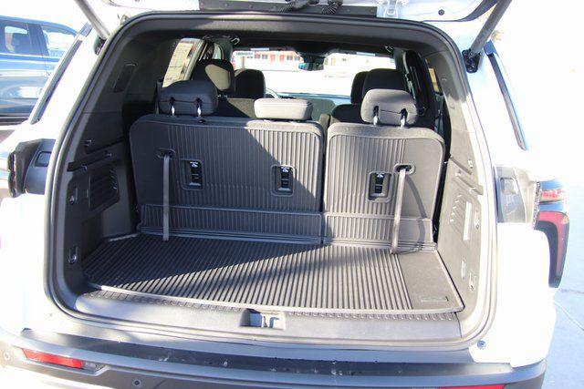 2026 Chevrolet Traverse FWD LT