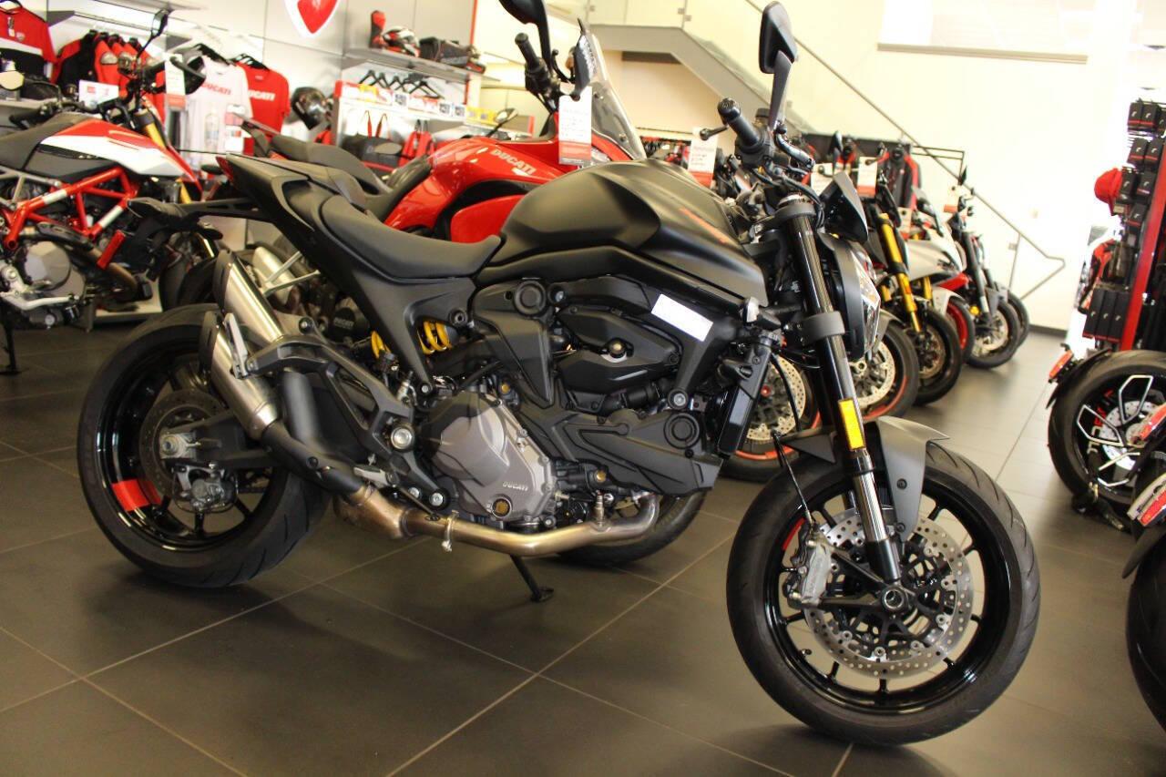 /2023 Ducati Monster