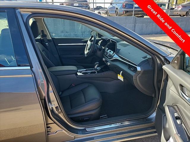 2025 Nissan Altima SR FWD