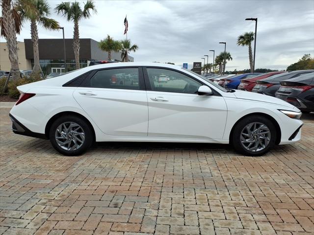 2024 Hyundai Elantra Hybrid Blue