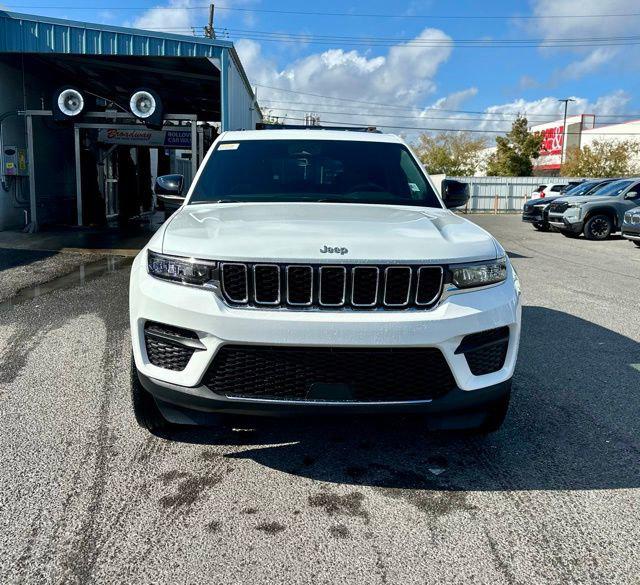 2025 Jeep Grand Cherokee GRAND CHEROKEE LAREDO 4X2