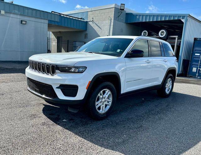 2025 Jeep Grand Cherokee GRAND CHEROKEE LAREDO 4X2
