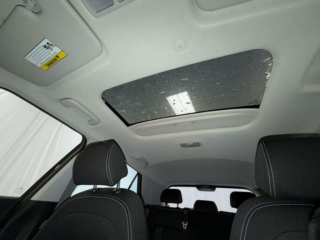 2026 Hyundai Venue SEL - Photo 11