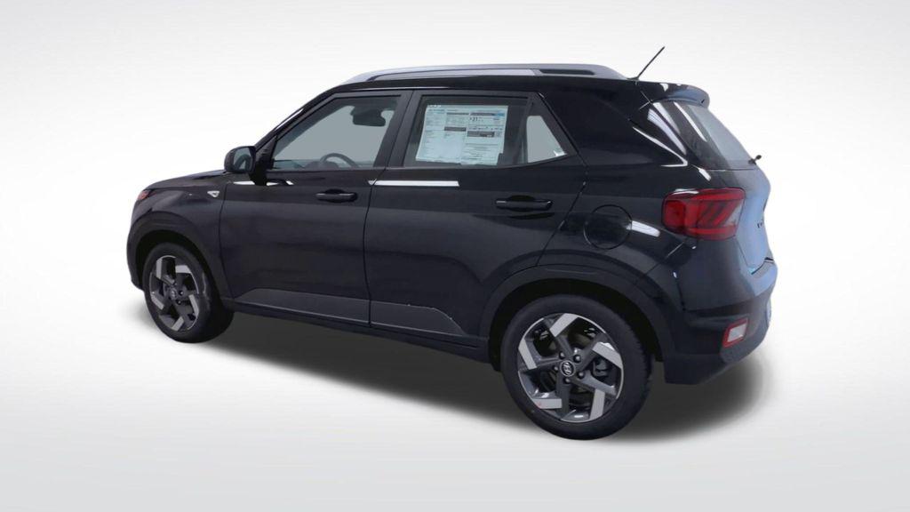 2026 Hyundai Venue SEL - Photo 18