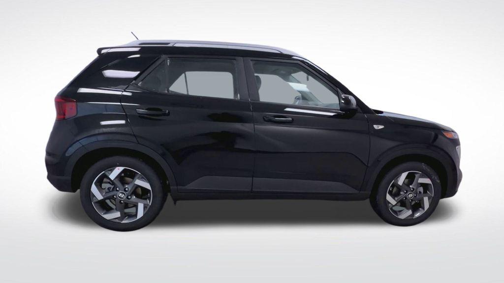 2026 Hyundai Venue SEL - Photo 21