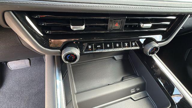 2026 Chevrolet Suburban LS, 4WD