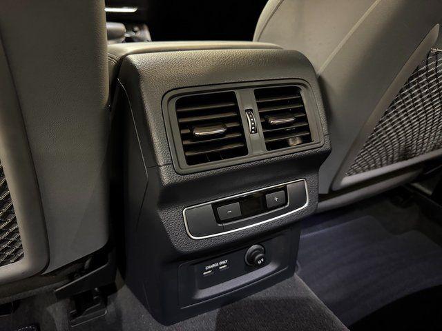 2025 Audi SQ5 Premium Plus TFSI quattro Tiptronic