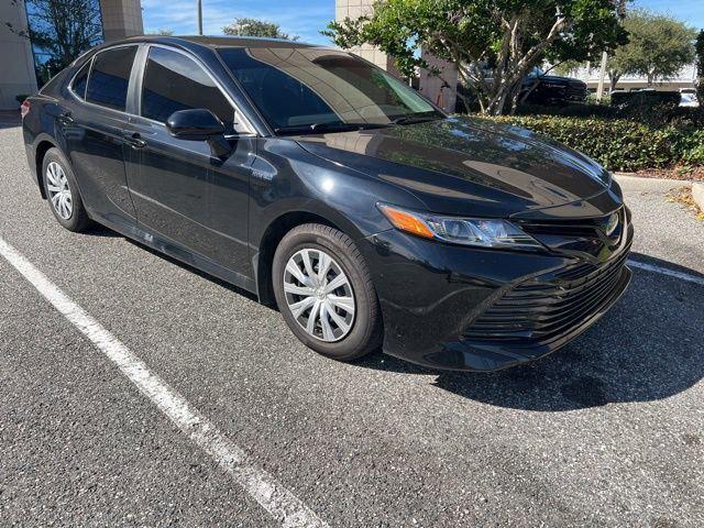 2020 Toyota Camry LE Hybrid