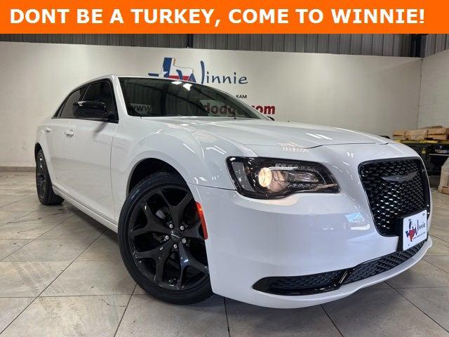 2023 Chrysler 300 Touring 2023 Chrysler 300 Touring
