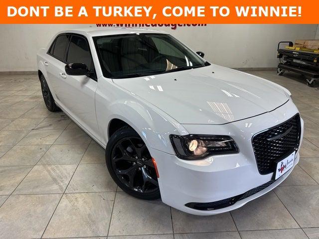2023 Chrysler 300 Touring 2023 Chrysler 300 Touring