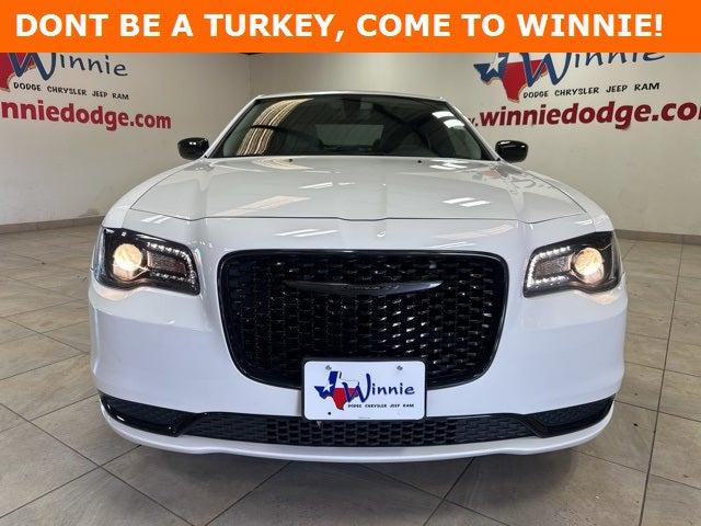 2023 Chrysler 300 Touring 2023 Chrysler 300 Touring