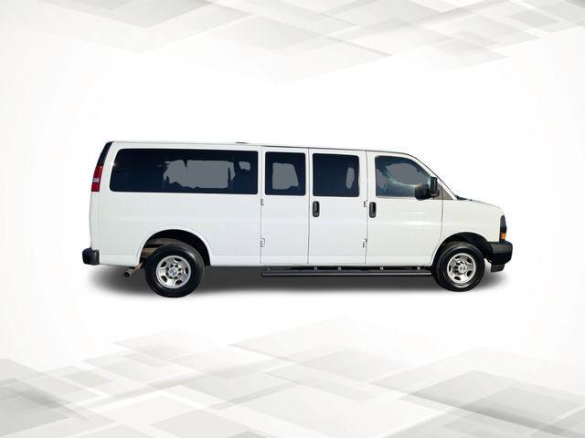 2022 Chevrolet Express Passenger RWD 3500 Extended Wheelbase LS