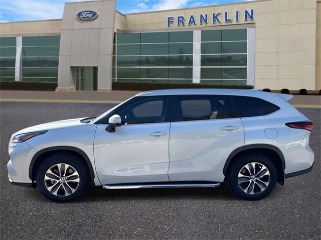 2024 Toyota Highlander XLE