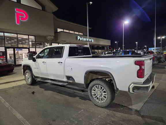 2022 Chevrolet Silverado 3500HD 4WD Crew Cab Standard Bed High Country 2022 Chevrolet Silverado 3500HD 4WD Crew Cab Standard Bed High Country